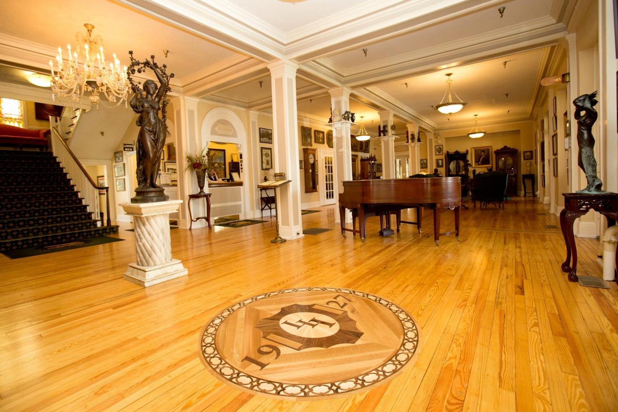 Lake Lure Inn And Spa المظهر الخارجي الصورة